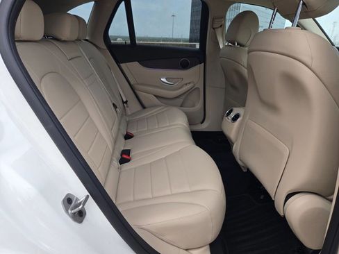 Used 2022 Mercedes-Benz GLC 300 4MATIC image 15
