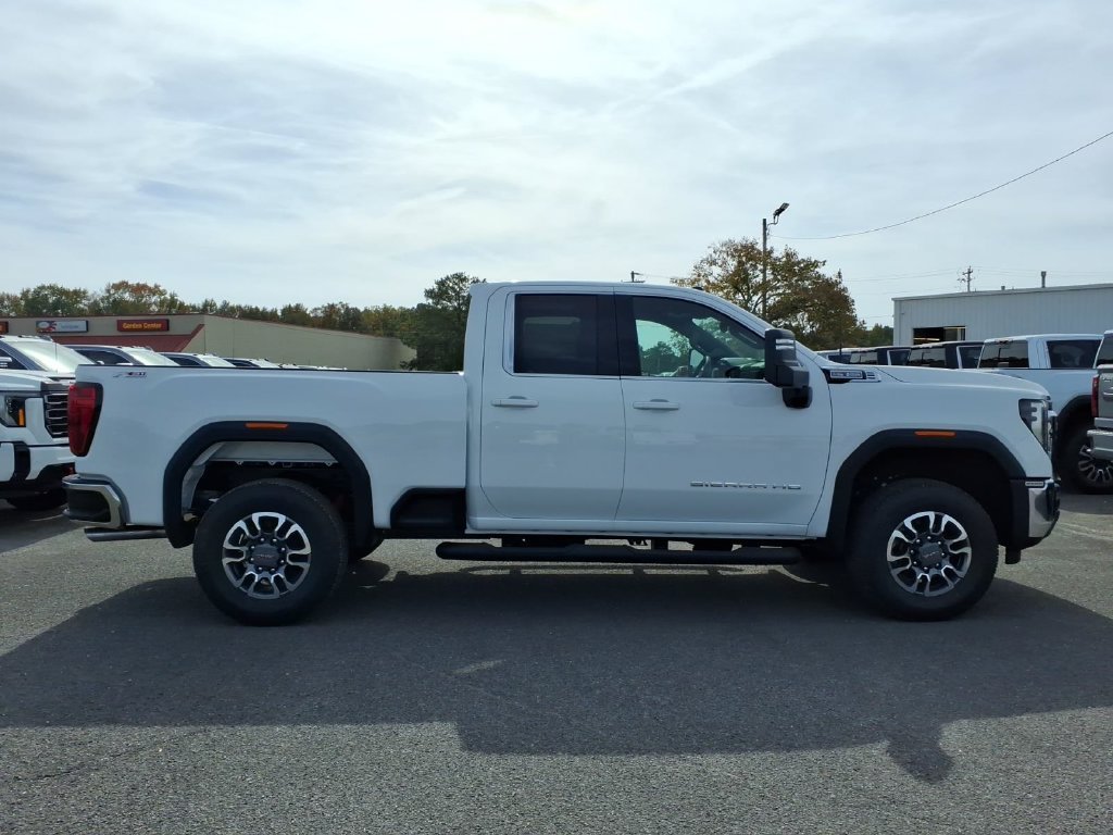 New 2026 GMC Sierra 2500 SLE w/ SLE Value Package; AWD/4WD image 8