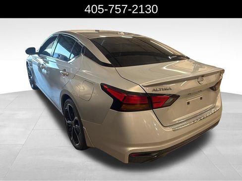 Used 2023 Nissan Altima 2.5 SR w/ SR Premium Package FWD image 4
