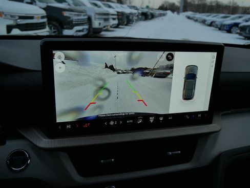 Used 2025 Ford Explorer Active image 32