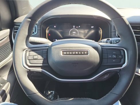 Certified 2022 Jeep Wagoneer Series I AWD/4WD image 31