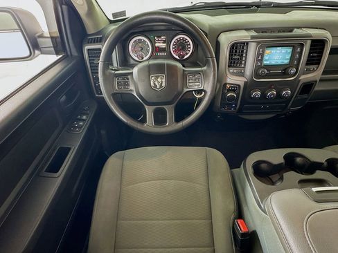 Used 2017 RAM 1500 Express w/ Express Value Package AWD/4WD image 19