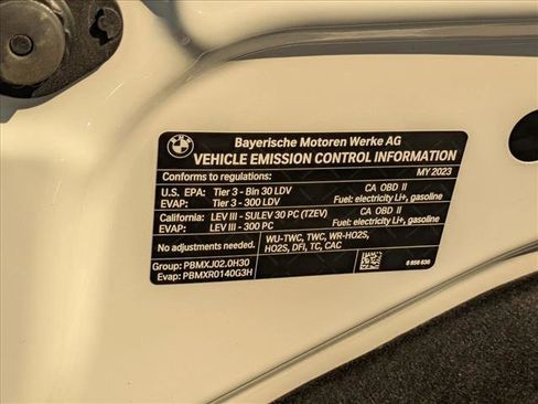 Certified 2023 BMW 530e xDrive w/ Premium Package image 24