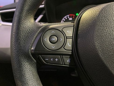 Used 2020 Toyota Corolla LE image 12