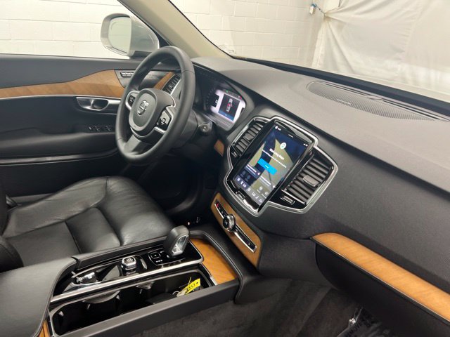 Used 2023 Volvo XC90 B6 Plus w/ Protection Package Premier AWD/4WD image 26