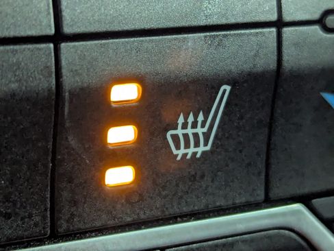 Used 2025 Jeep Wrangler Unlimited Sahara w/ Safety Group AWD/4WD image 19