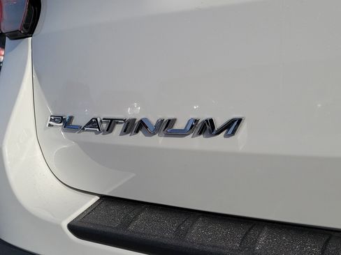 Used 2025 Ford Explorer Platinum w/ Ultimate Package image 6