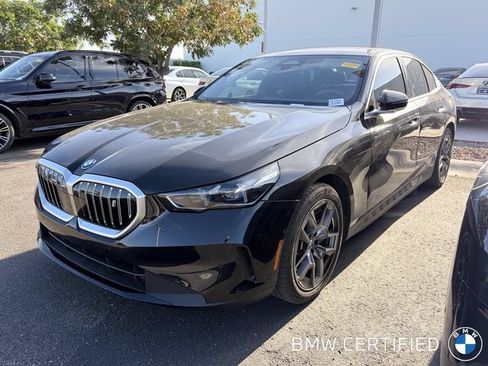Used 2026 BMW i5 eDrive40 w/ Premium Package RWD image 1