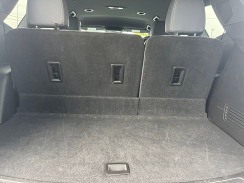 Used 2024 Buick Enclave Premium image 24