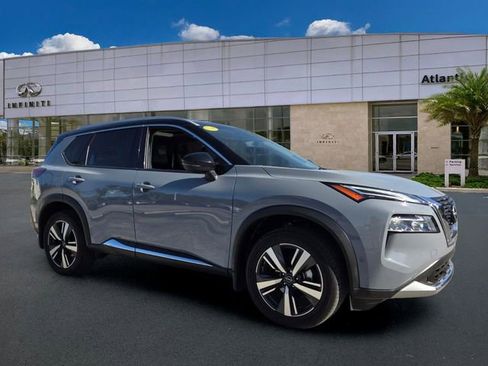 Used 2023 Nissan Rogue Platinum w/ Platinum Premium Package FWD image 2