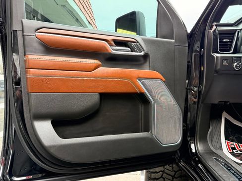 Used 2024 GMC Sierra 3500 Denali Ultimate image 20