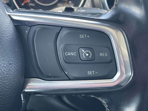 Used 2020 Jeep Wrangler Unlimited Sahara AWD/4WD image 24