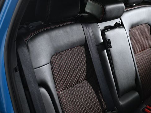 Certified 2025 Nissan Kicks SR AWD/4WD image 30