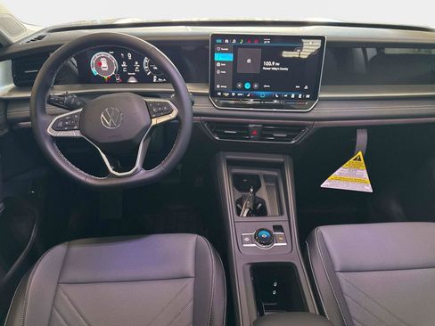 New 2026 Volkswagen Tiguan SE image 16