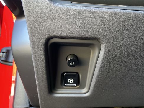 Used 2024 Chevrolet Corvette Stingray Coupe w/ 1LT image 29