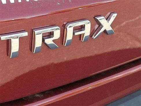 Used 2025 Chevrolet Trax LS image 30