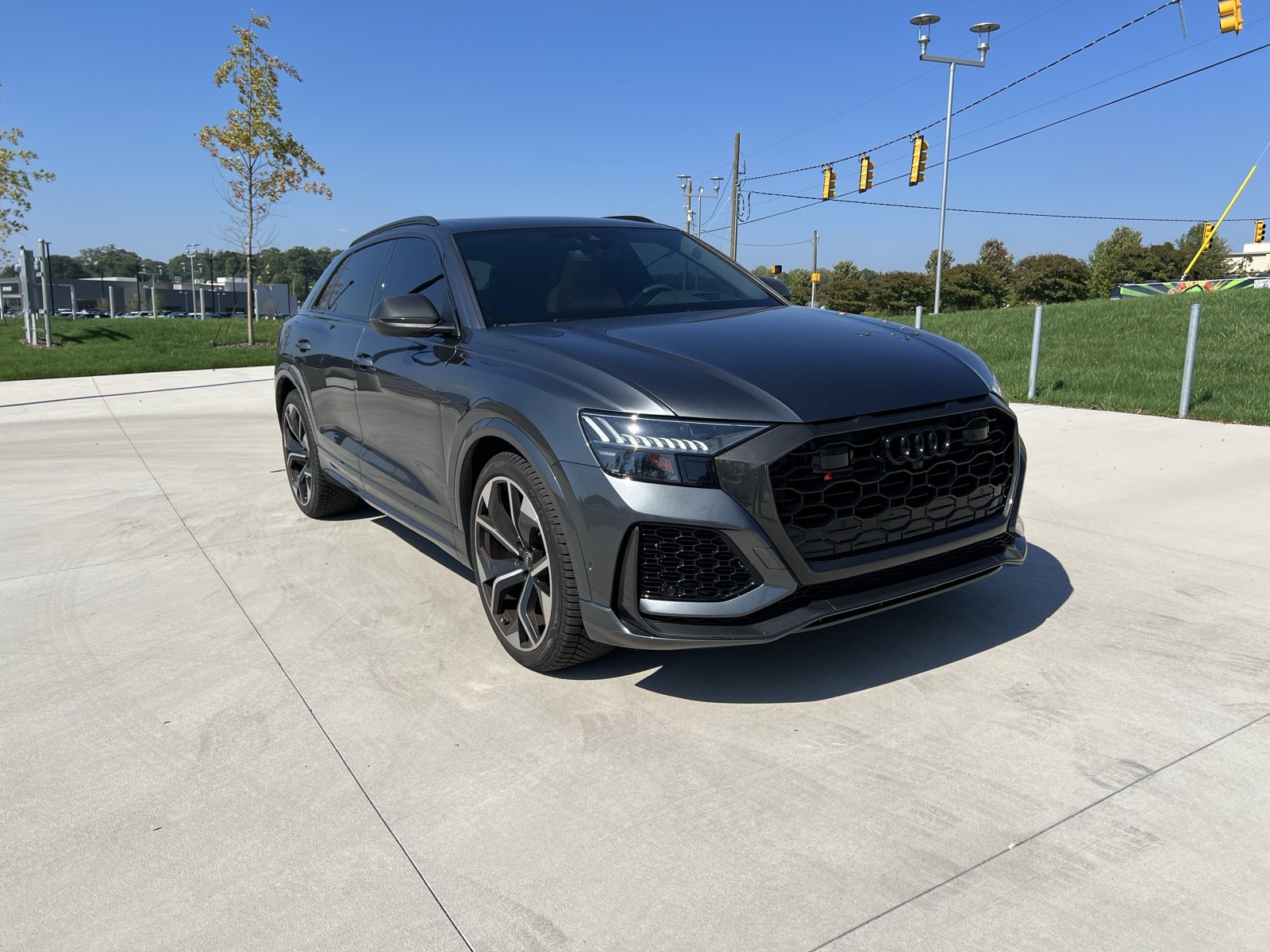 Used 2024 Audi RS Q8 AWD/4WD image 2