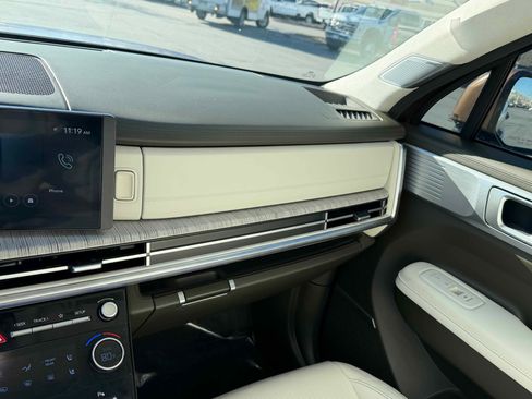 Used 2024 Hyundai Santa Fe Calligraphy image 22