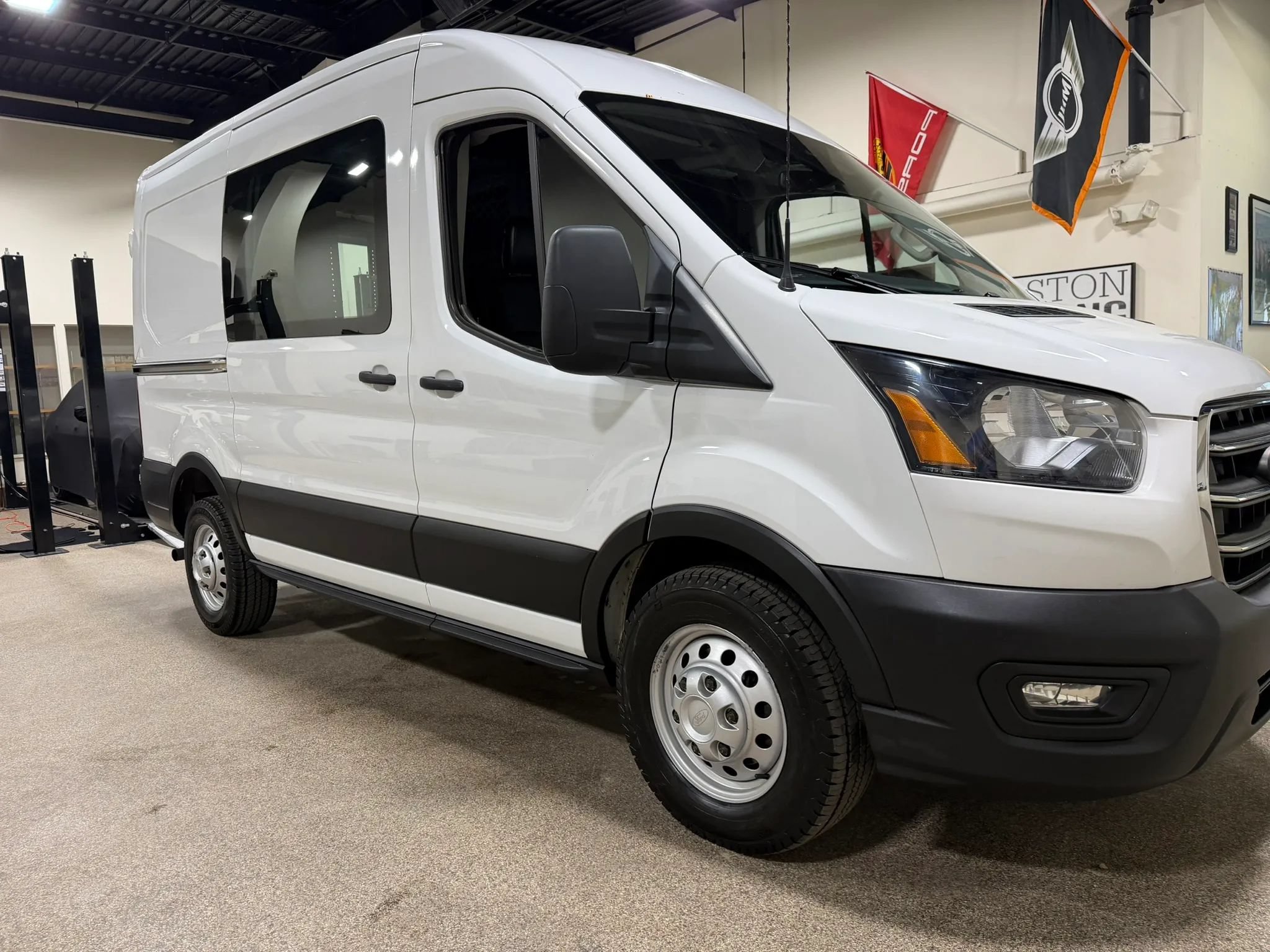 Used 2020 Ford Transit 250 Medium Roof AWD image 14