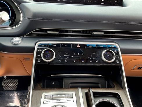 Used 2023 Genesis GV80 2.5T w/ Prestige Package image 31