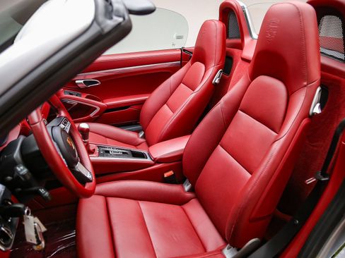 Certified 2024 Porsche 718 Boxster GTS RWD image 5