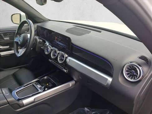 Used 2025 Mercedes-Benz GLB 250 image 22