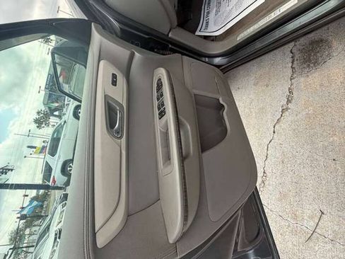Used 2014 Chevrolet Traverse LTZ AWD/4WD image 6