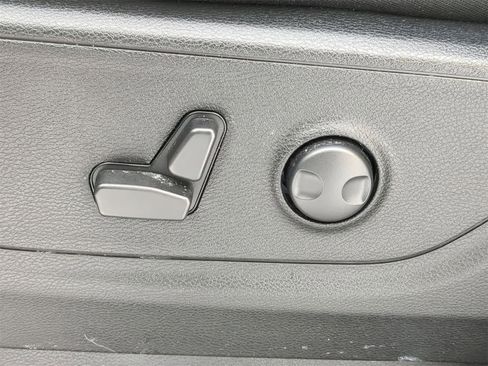 Certified 2022 RAM 1500 Big Horn image 24