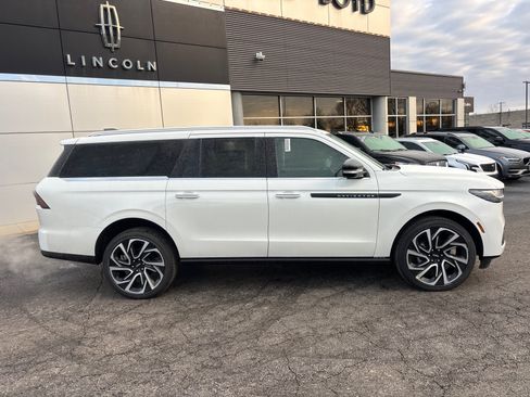 New 2026 Lincoln Navigator L Black Label image 8