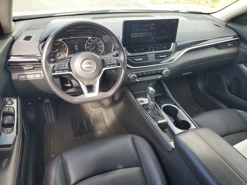 Certified 2023 Nissan Altima 2.5 SR w/ SR Premium Package image 15