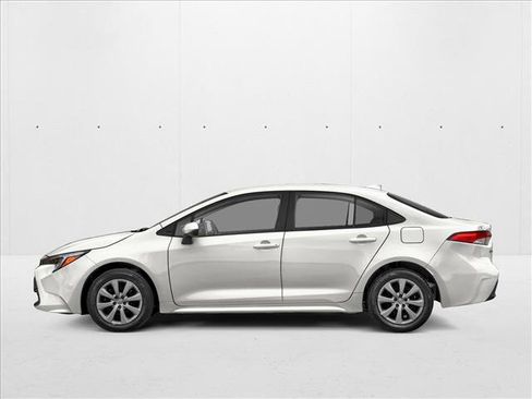 Used 2026 Toyota Corolla LE FWD image 3