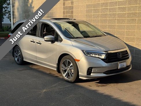 Certified 2024 Honda Odyssey Touring image 1