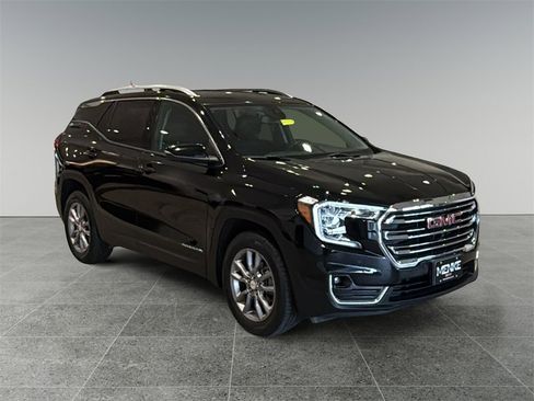 Used 2022 GMC Terrain SLT w/ Tech Package image 1