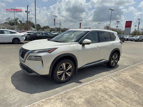 Used 2023 Nissan Rogue SL w/ SL Premium Package FWD image 3