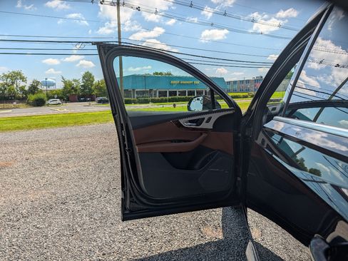 Used 2018 Audi Q7 2.0T Premium Plus AWD/4WD image 10