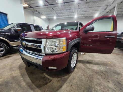 Used 2008 Chevrolet Silverado 1500 LT w/ Suspension Package, Off-Road AWD/4WD image 9