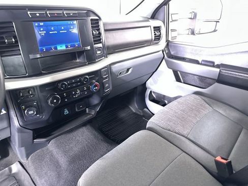 Used 2024 Ford F350 XLT image 36