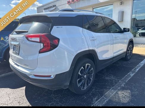 Used 2022 GMC Terrain SLT w/ LPO, Floor Liner Package AWD/4WD image 5