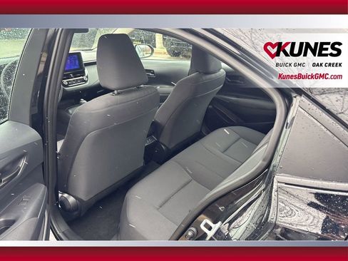 Used 2025 Toyota Corolla LE image 19