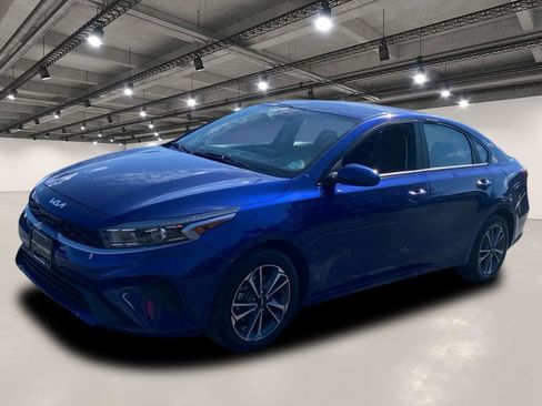 Certified 2023 Kia Forte LXS image 4