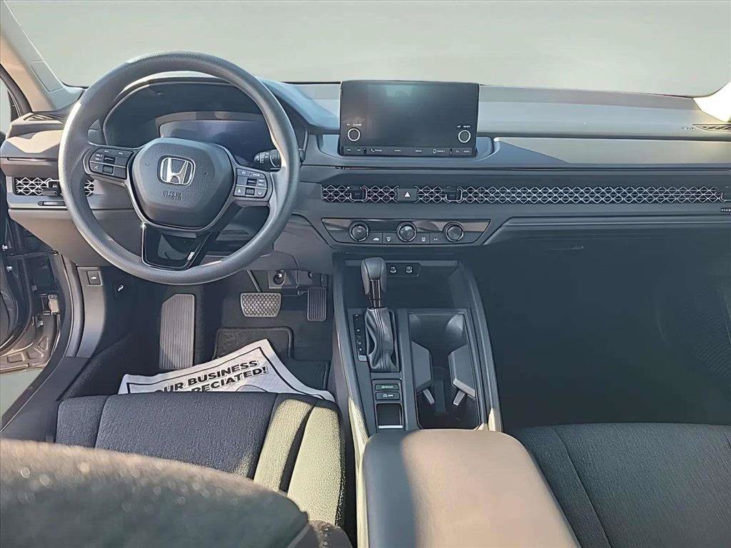 Used 2025 Honda Accord LX image 10