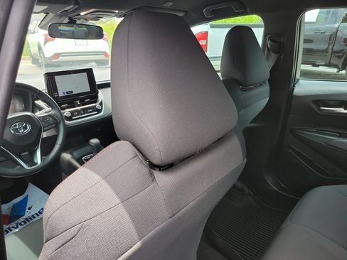 Used 2025 Toyota Corolla SE FWD image 12