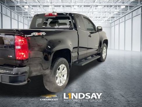 Used 2022 Chevrolet Colorado LT w/ LT Convenience Package image 9