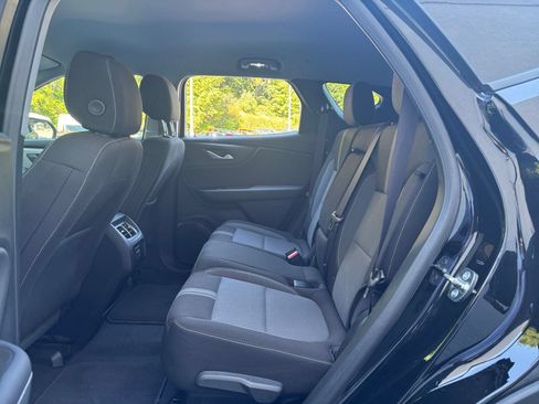 Used 2025 Chevrolet Blazer LT FWD image 22