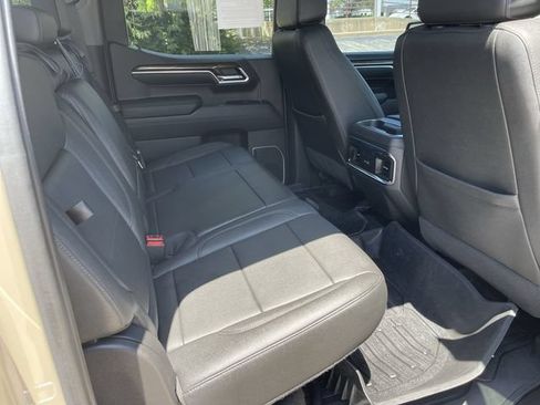Used 2022 GMC Sierra 1500 Elevation w/ Elevation Premium Package AWD/4WD image 15