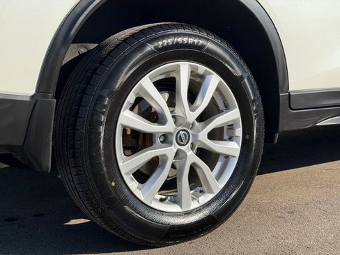 Used 2020 Nissan Rogue SV image 24