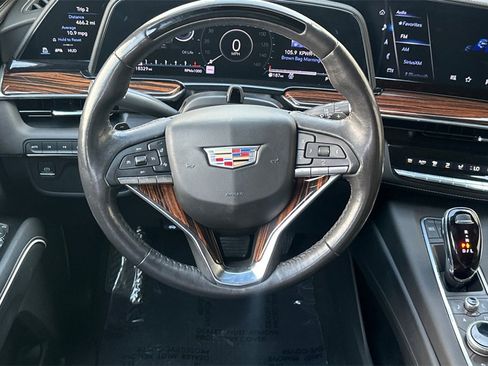 Used 2022 Cadillac Escalade Premium Luxury image 17