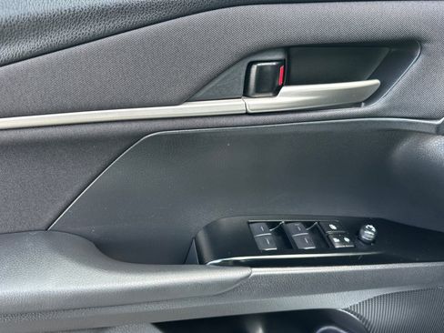 Used 2025 Toyota Camry LE FWD image 7