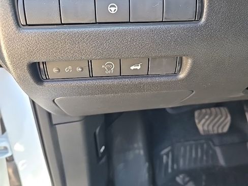 New 2026 Nissan Rogue SV AWD/4WD image 9