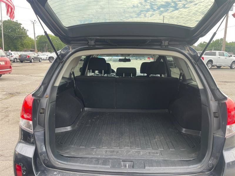 Used 2012 Subaru Outback 2.5i Premium w/ All-Weather Pkg AWD/4WD image 11